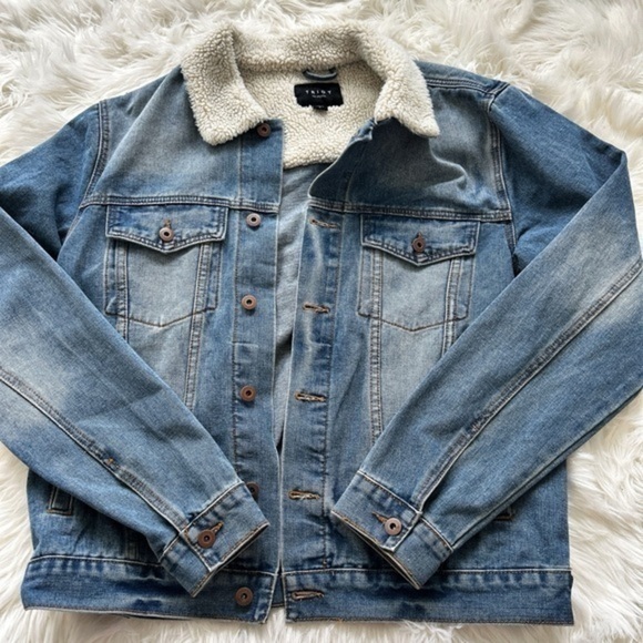 TRIOT  Los Angles jean jacket Sherpa lined size large - Picture 1 of 2